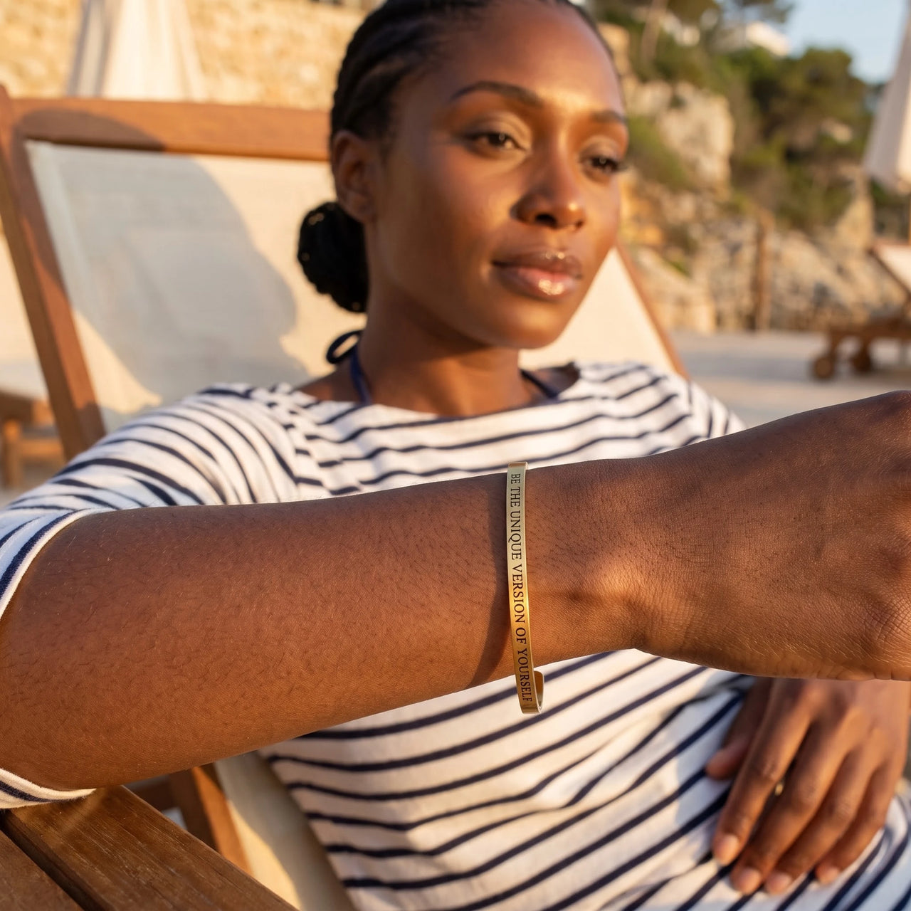 Engraved bracelet — worn on a relaxed day, gold | SKU: btuvoy-g