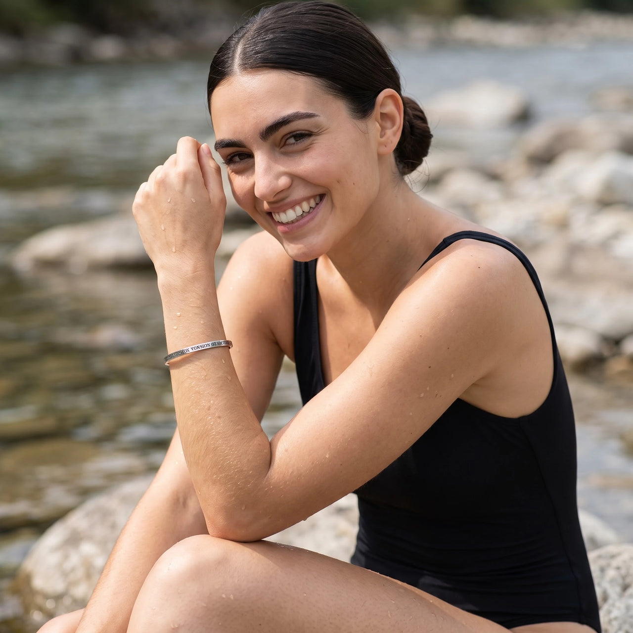 Engraved bracelet — worn by the water, silver | SKU: btuvoy-wg