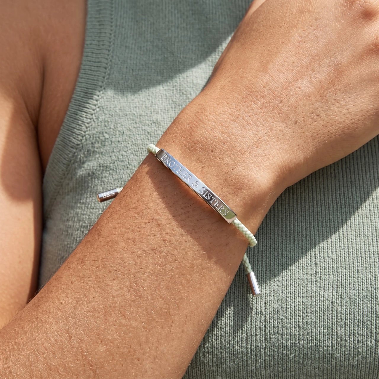 Cord bracelet — close-up of the details, silver | SKU: lanature-wg