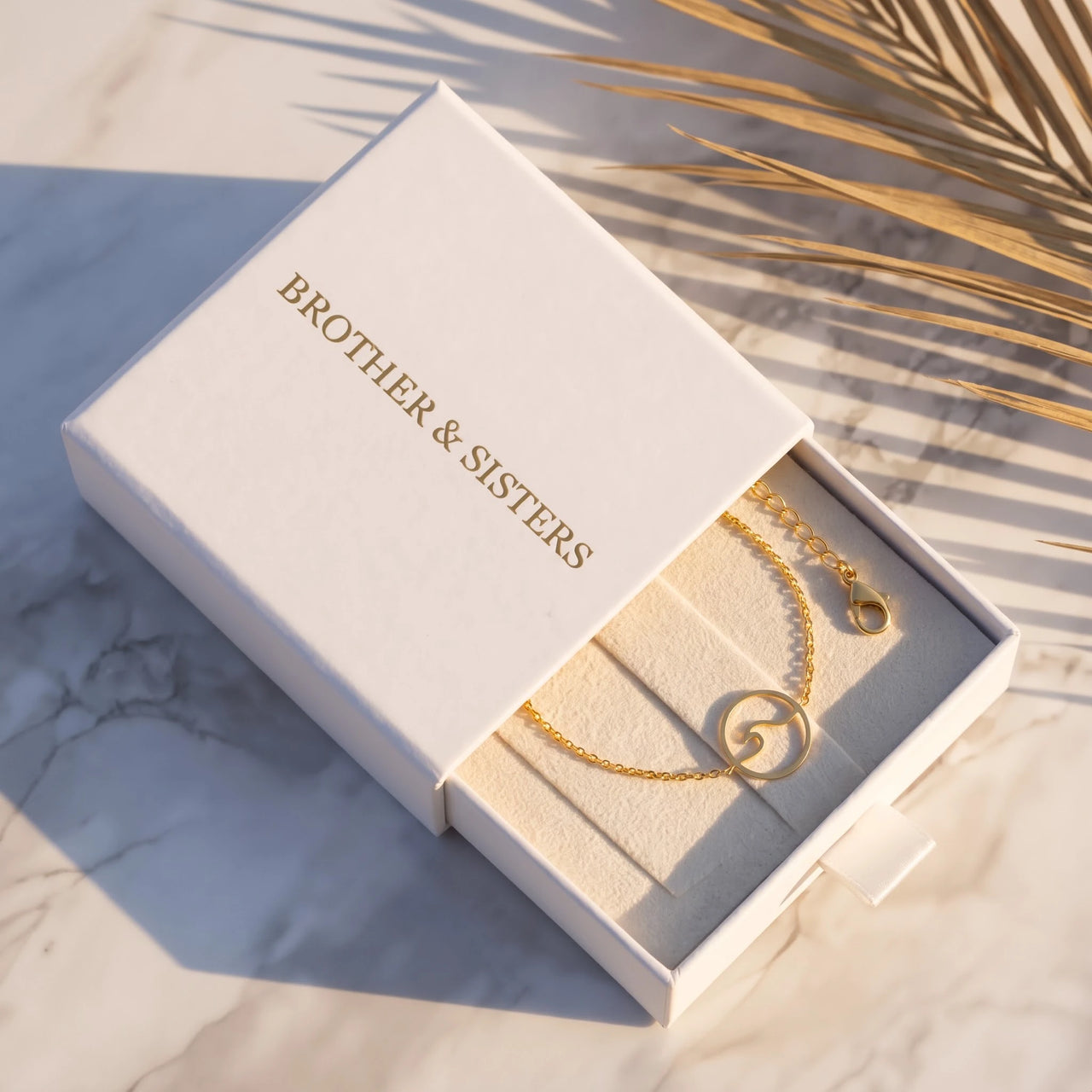 Dainty bracelet — in the gift box, gold | SKU: 17429078-gold
